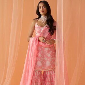 NEW- Womens Light Pink White Floral Printed Gharara Suit – LASHKARAADN1293
